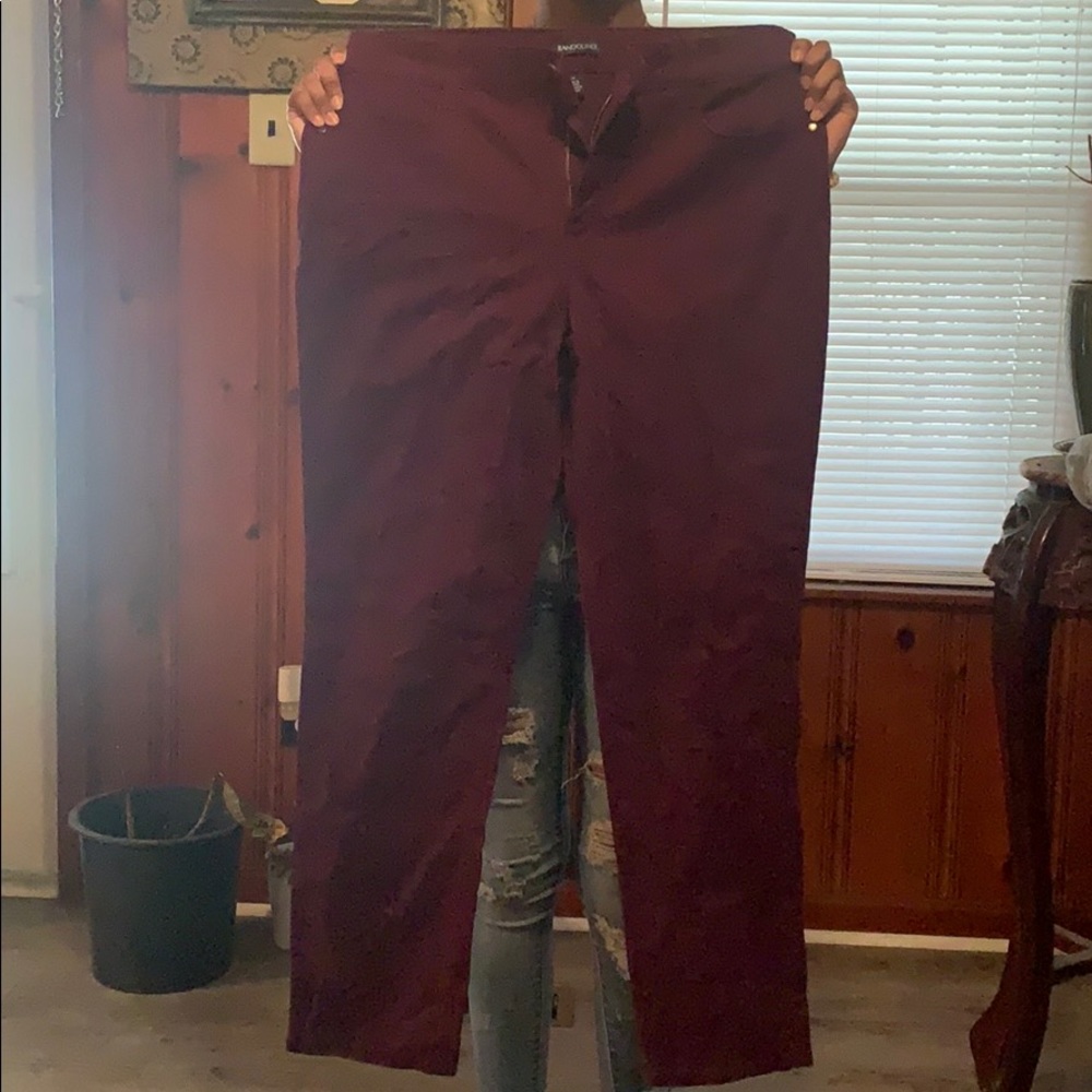 Old Navy pants never worn